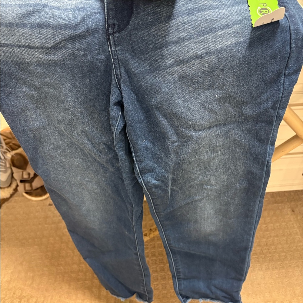 Democracy High Rise Blue Jeans- size 6